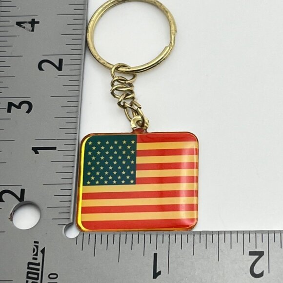 Vintage VFW Keychain American Flag Veterans Of Foreign Wars USA Gold Tone - Picture 3 of 6